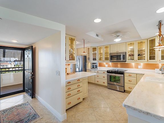 4th image of 356 Golfview Road #903