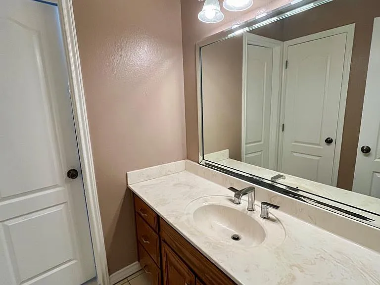 2706 Jeff St — Photo 13