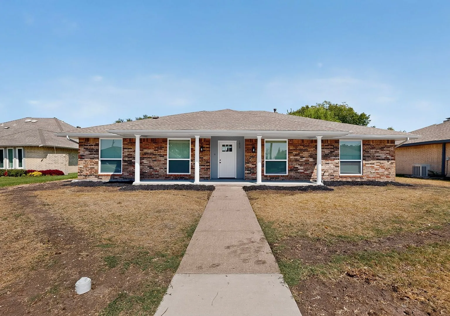 Carrollton Gem Ready to Be yours — Photo 3
