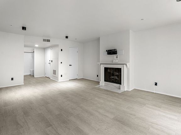 3rd image of 1215 N Sycamore Ave APT 205