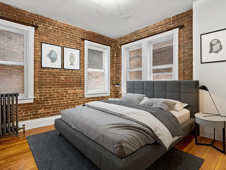 16 Devens St #1 — Photo 4