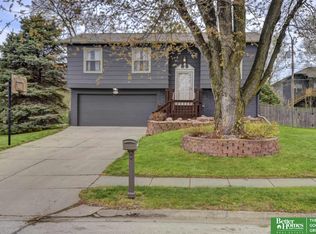 6516 Read St, Omaha, NE 68152