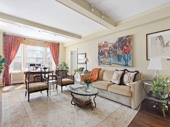 310 W End Ave #8D, New York, NY 10023