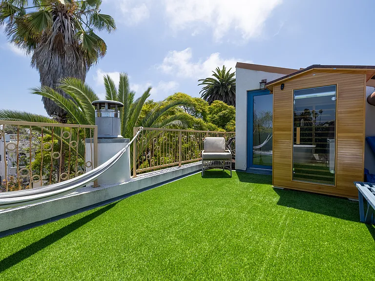 2419 Ocean Ave — Photo 47