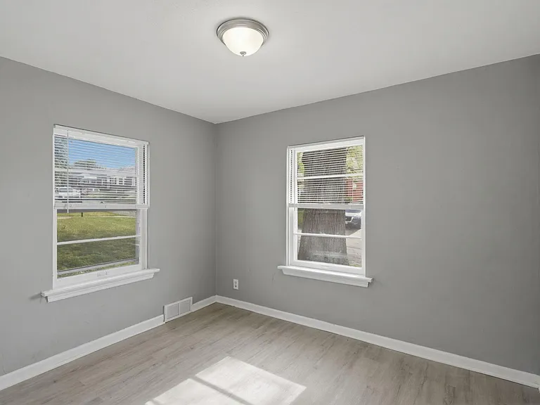4502 Stivers St — Photo 12