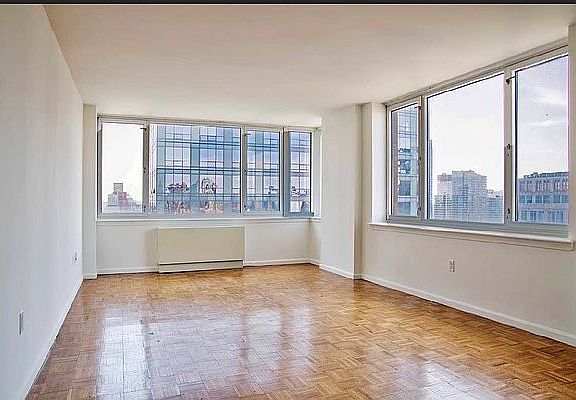 4th image of 325 W 43rd St #23