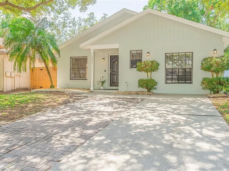 3826 Lake Shore Dr — Photo 3