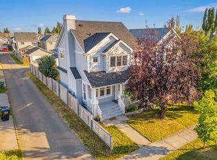1530 76th St SW, Edmonton, AB T6X 1M3