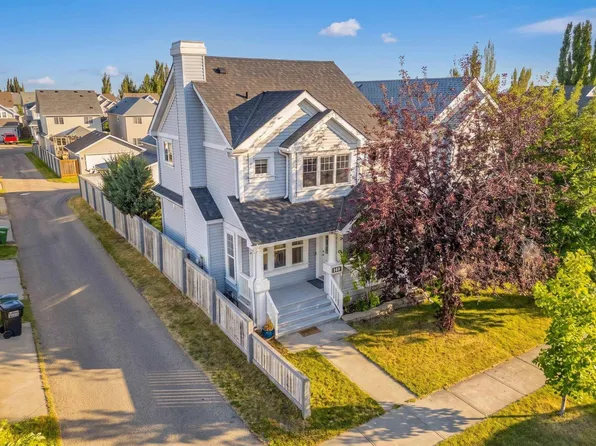 1530 76th St SW, Edmonton, AB T6X 1M3