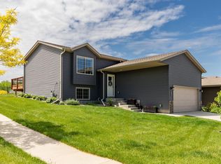 3900 Orchardview Ln NW, Rochester, MN 55901
