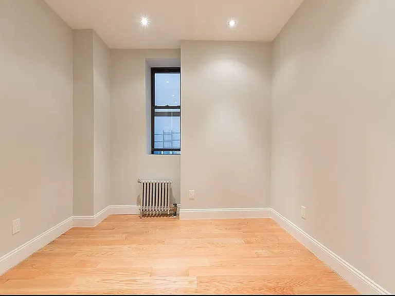 854 W 180th St #2H — Photo 7