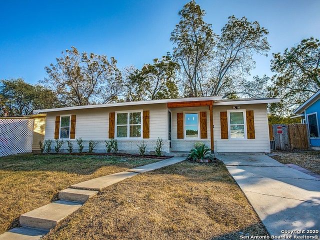 1st image of 538 Storeywood Dr