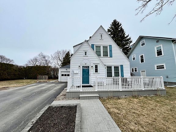 2nd image of 20 Pearl St