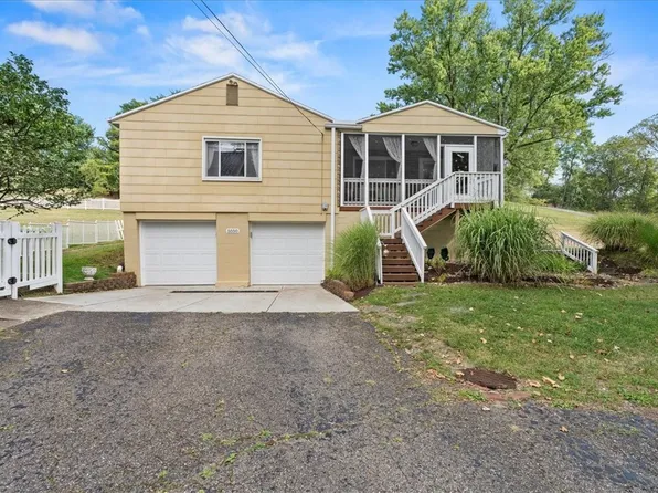 5550 Kings School Rd, Bethel Park, PA 15102