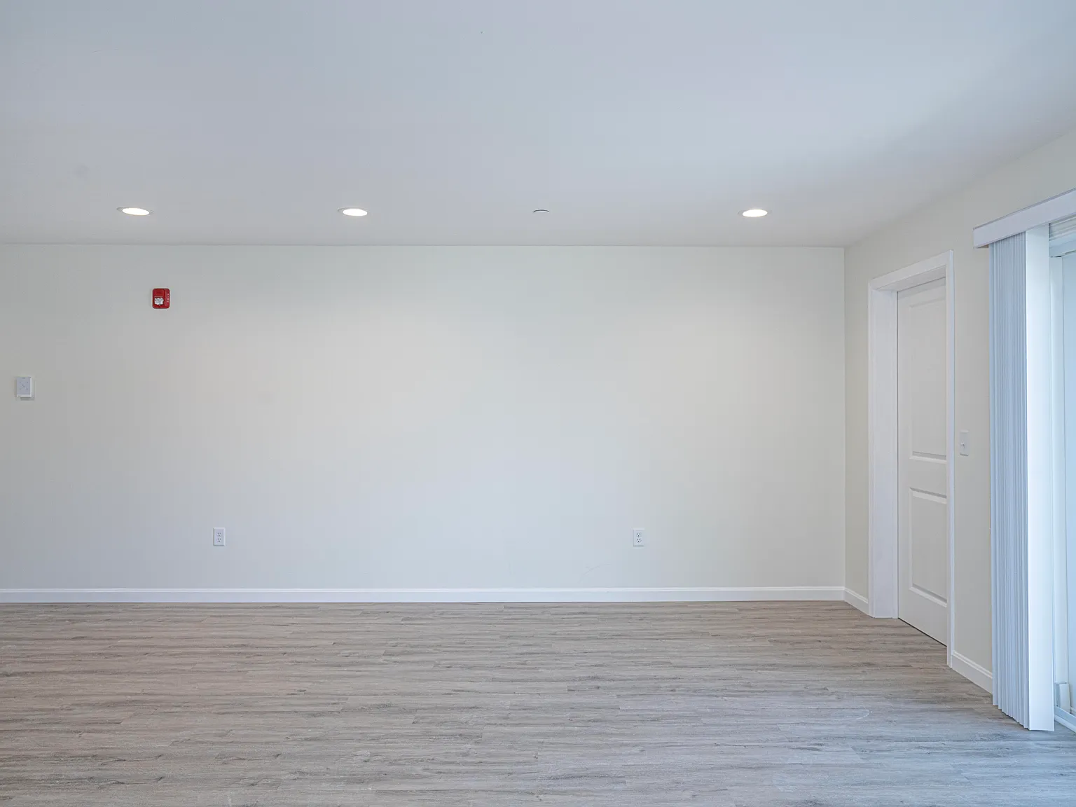 2 bed, 1000 sqft, $1,800 — Photo 4