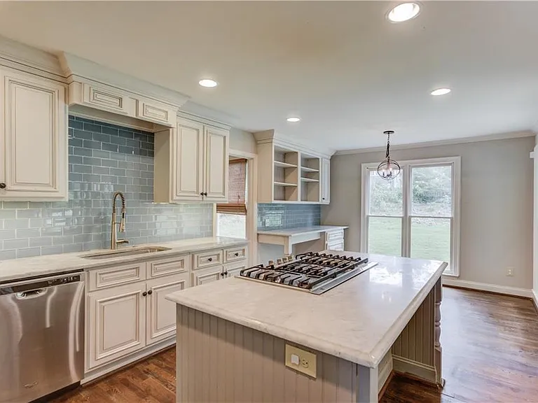153 Lantern Ridge Ct — Photo 14