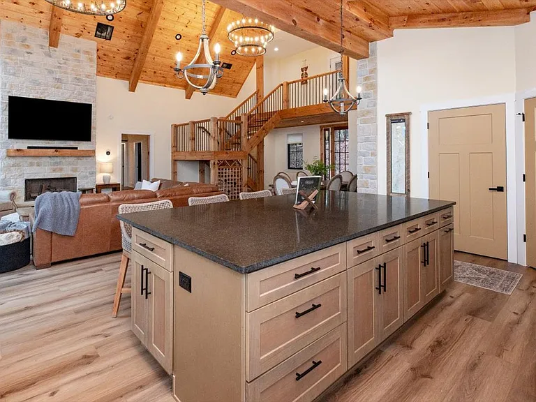 458 Palisade Dr — Photo 28