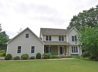 51 Pequot Rd, Southampton, MA 01073