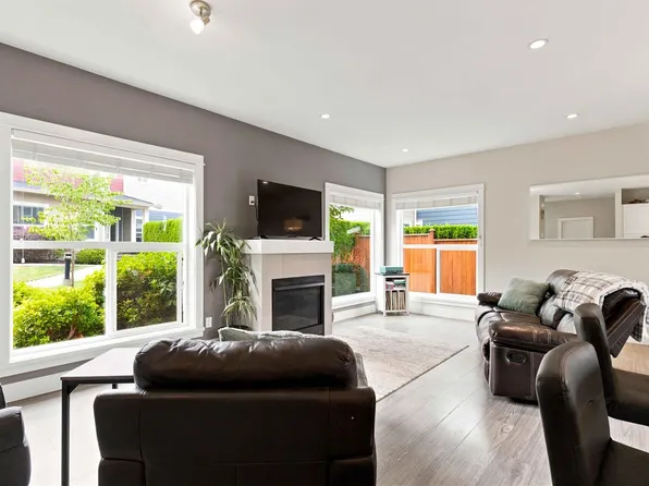 1515 Keating Cross Rd #18, Central Saanich, BC V8M 1W9