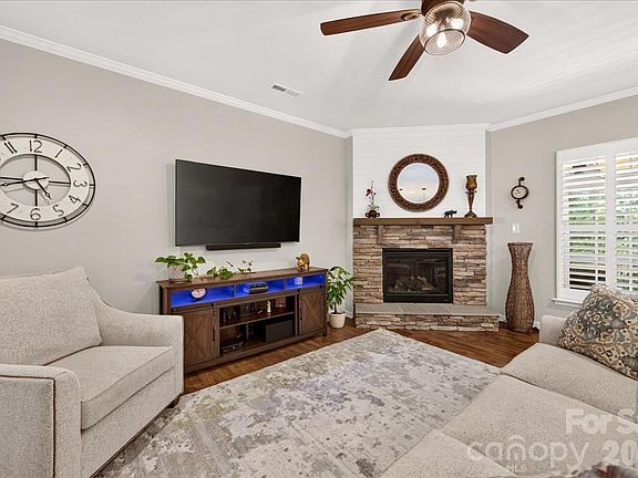 4th image of 3093 Hartson Pointe Dr