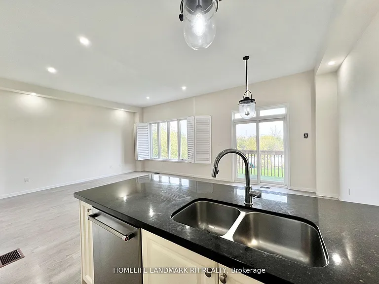 28 Elyse Ct — Photo 6
