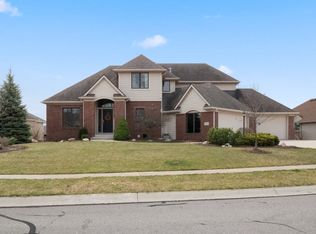 7925 Waterscape Dr, Fort Wayne, IN 46804