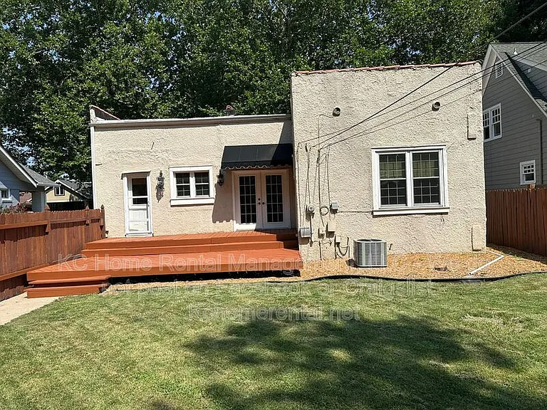 7208 Jefferson St — Photo 39