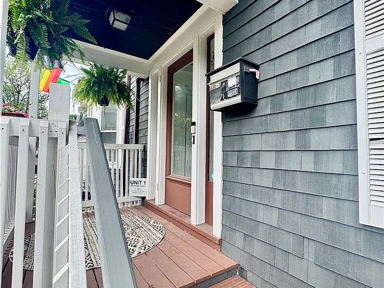 330 S Goodman St #1 — Photo 2