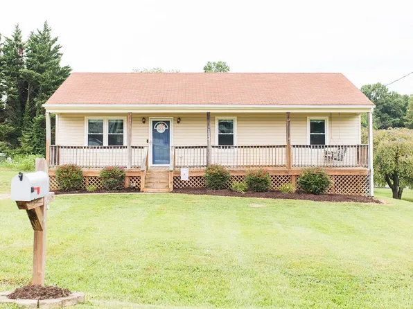 108 Omni Pl, Forest, VA 24551