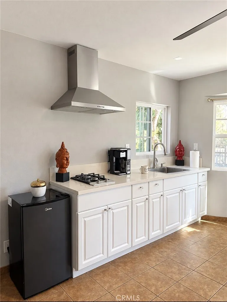3 bed, 1829 sqft, $3,100 — Photo 4