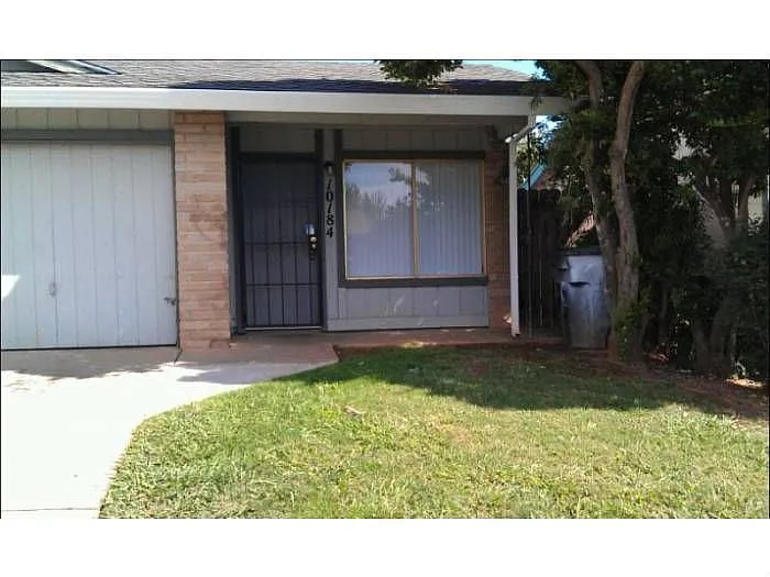 10184 De Soto Way photo 1