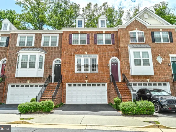 20220 Center Brook Sq, Sterling, VA 20165