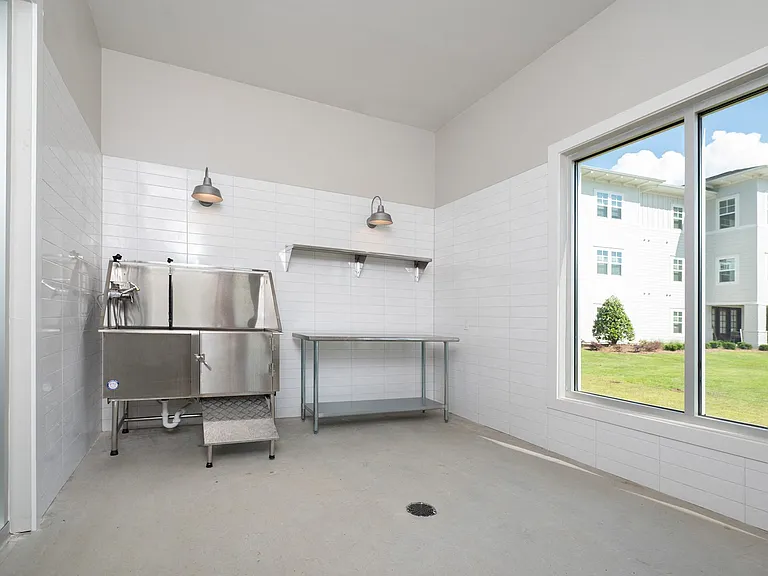 Greystone at Mulberry Grove — Photo 20