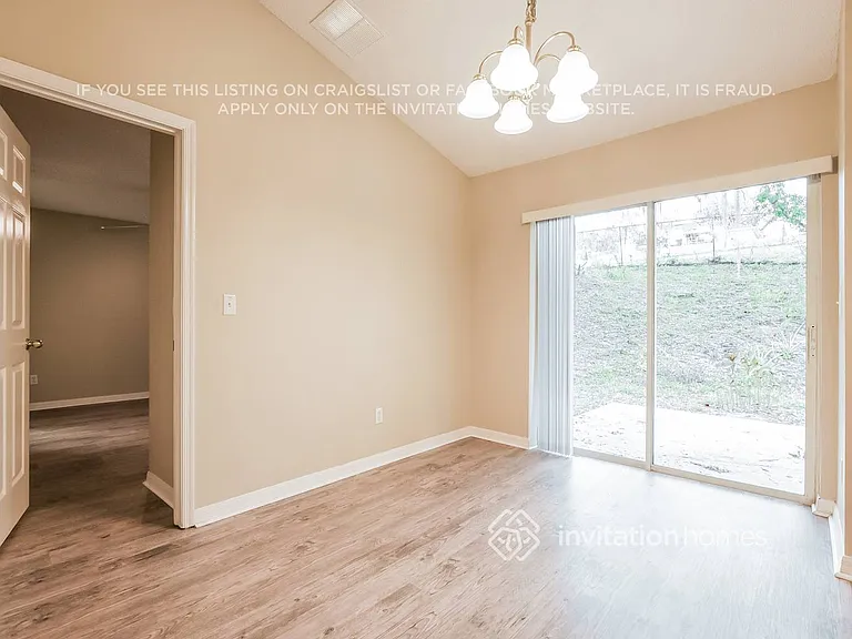 1511 Canopy Oaks Dr — Photo 5