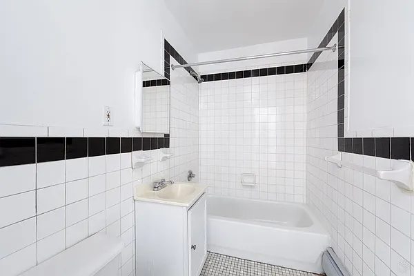 Rented by Halstead Real Estate | media 29