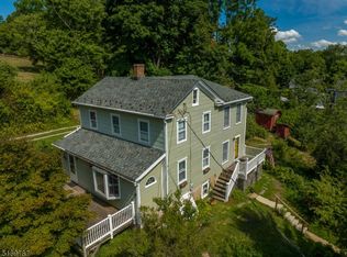 392 Pittstown Rd, Pittstown, NJ 08867