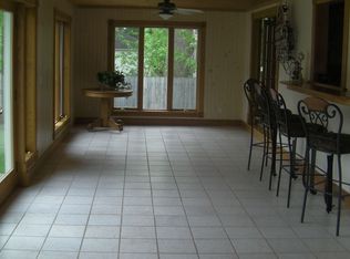 538 E Locust St, Watseka, IL 60970