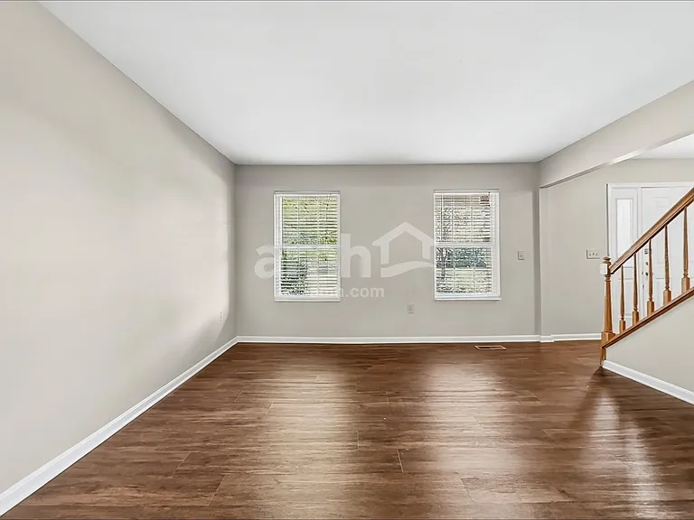 2626 Sterling Trce — Photo 7