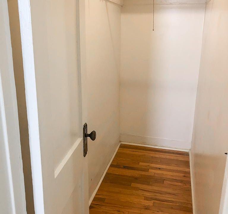 1st image of 3330 W Hutchinson St APT 3