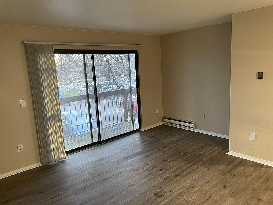 1st image of 4501 Boardwalk Dr E #10990991