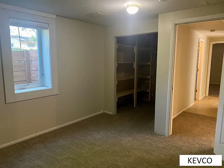 1400 Hillcrest Dr — Photo 15