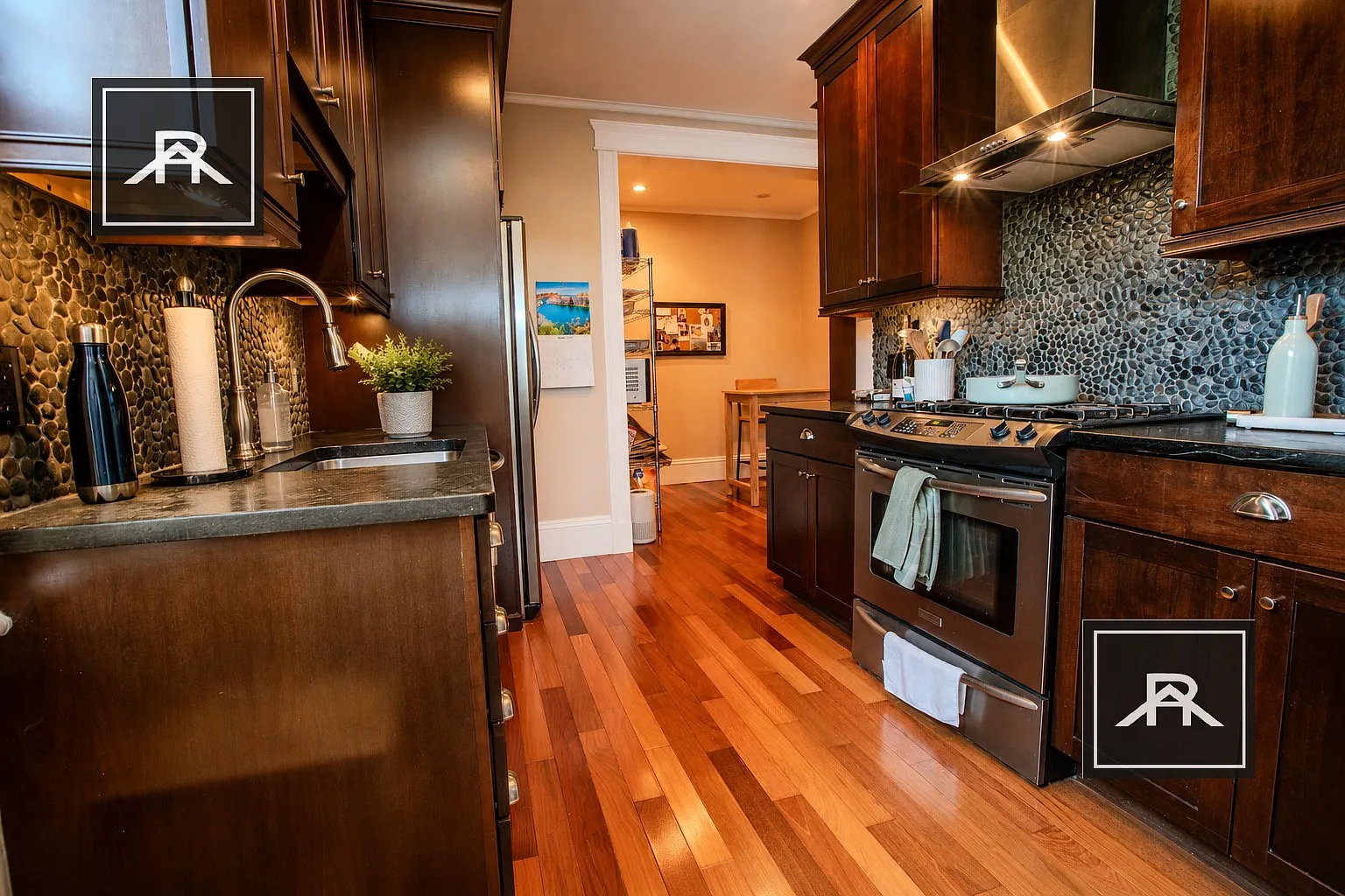 2 bed, 1.0 bath, 945 sqft, $3,300 — Photo 1