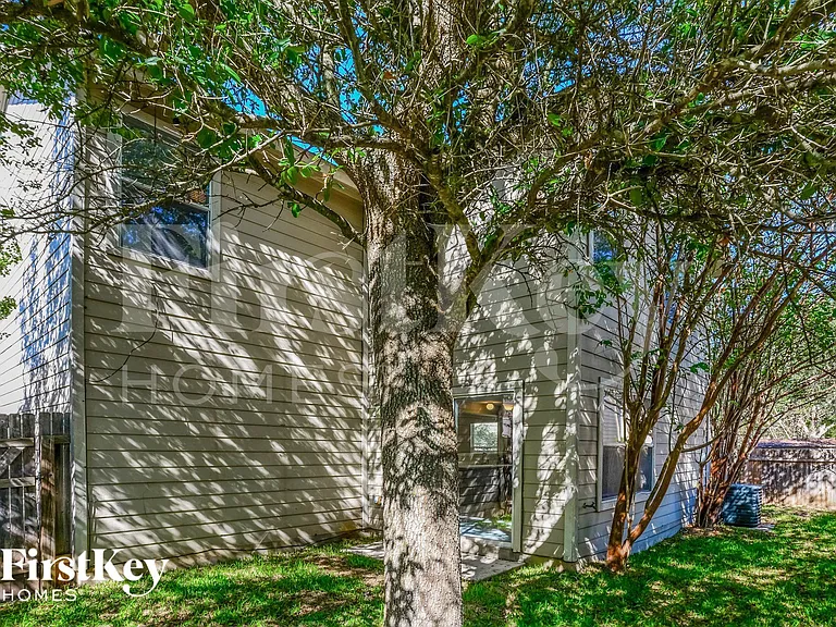131 Hampton Bnd — Photo 15