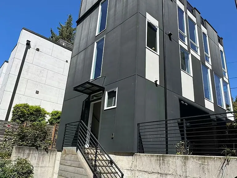1110 14th Ave — Photo 22