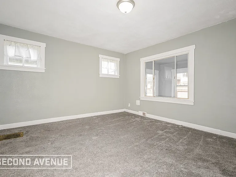 833 Vermont Ave — Photo 5