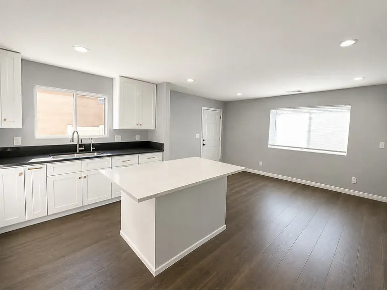 1717 Westwood Pl — Photo 2