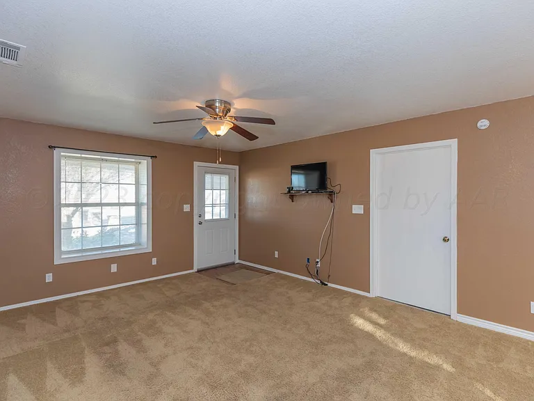 14275 S FM 1541 — Photo 4