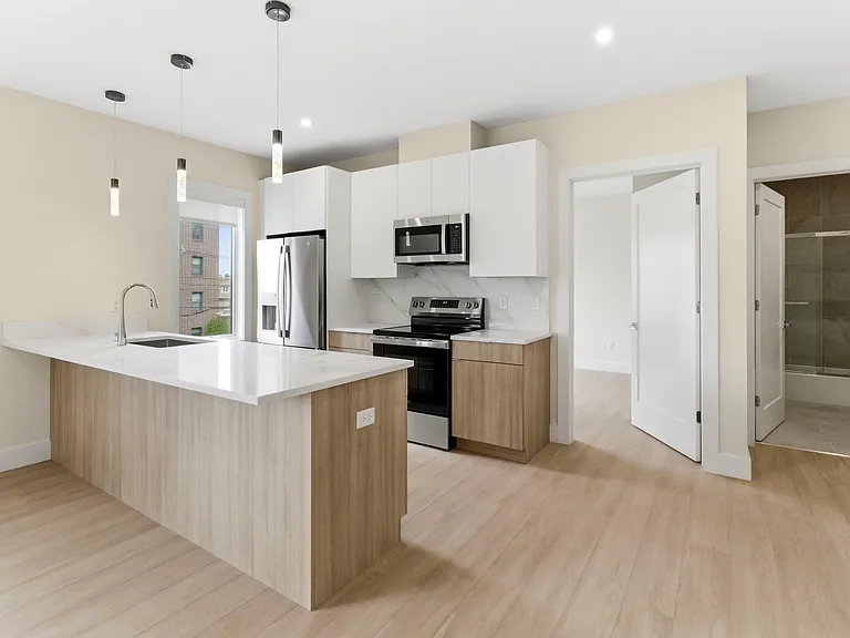 850 Broad Ave #C — Photo 6