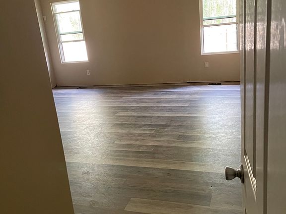 3rd image of 2286 E Tulane Rd