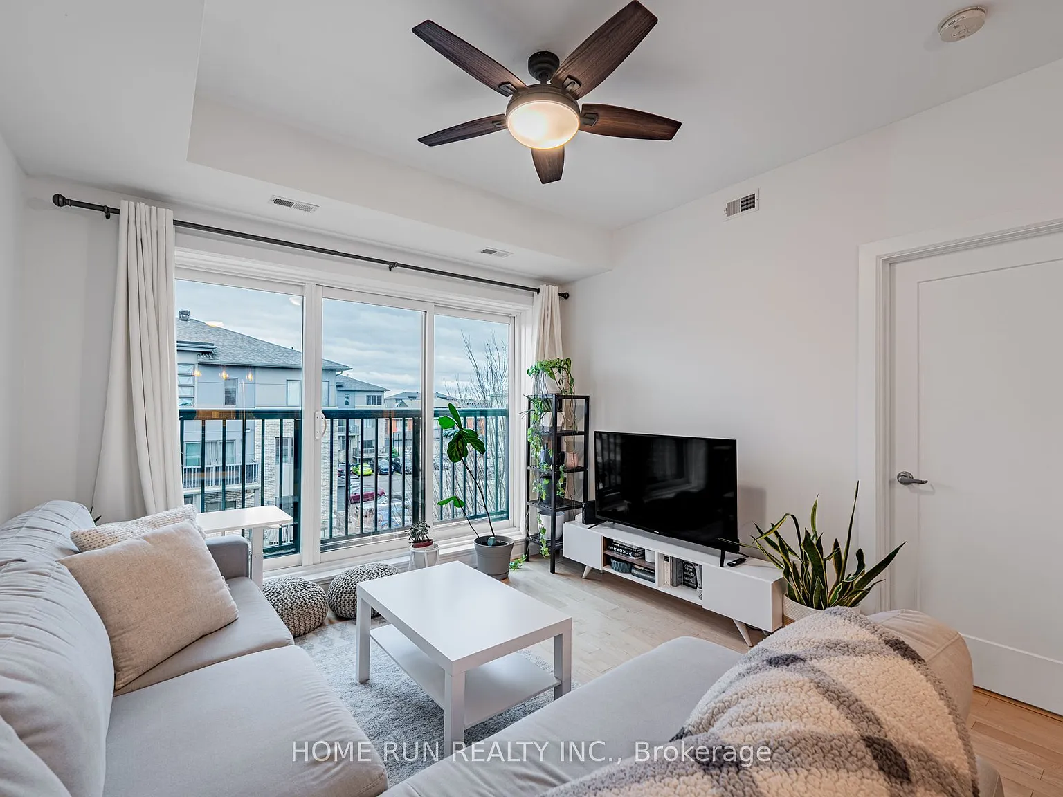 1 bed, $2,000 — Photo 3